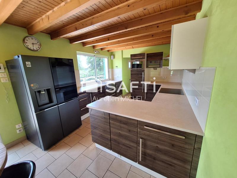 Maison - 245 m² - 9 pièces