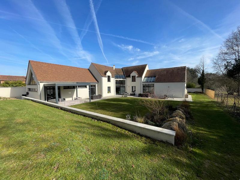 Maison d'architecte - 385 m² - 8 pièces