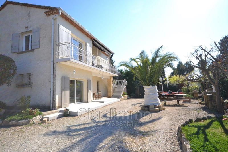 Villa - 161 m² - 7 pièces