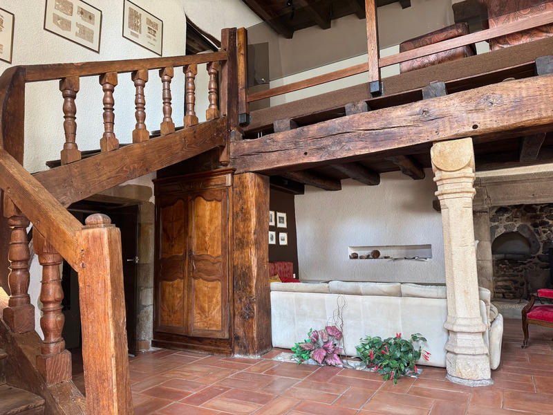 Maison de village - 310 m² - 14 pièces