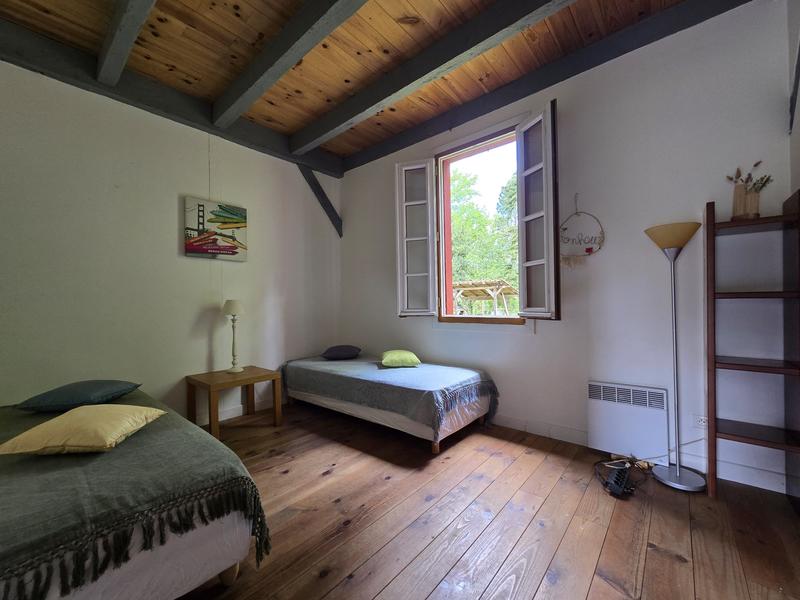 Maison - 390 m² - 15 pièces