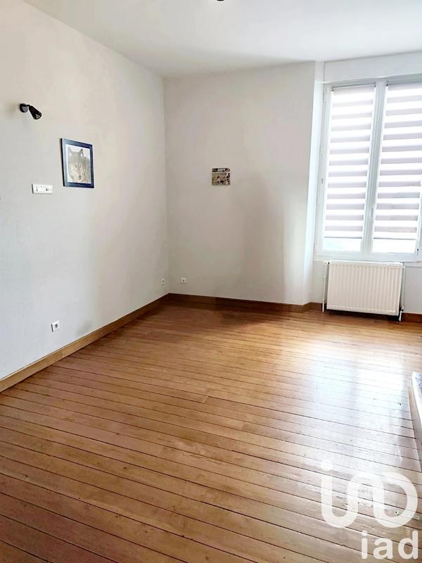 Maison - 240 m² - 8 pièces