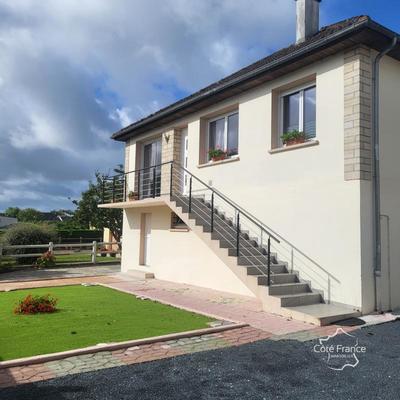 Pavillon - 195 m² - 7 pièces