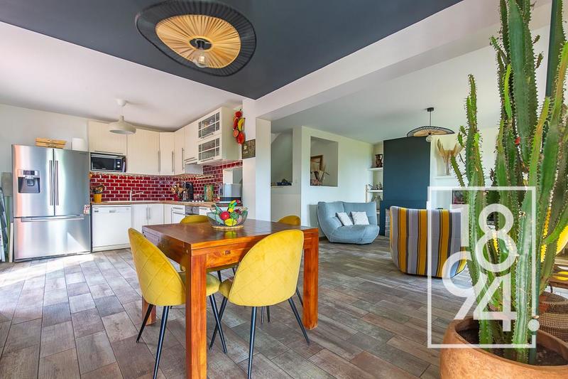 Maison - 160 m² - 7 pièces