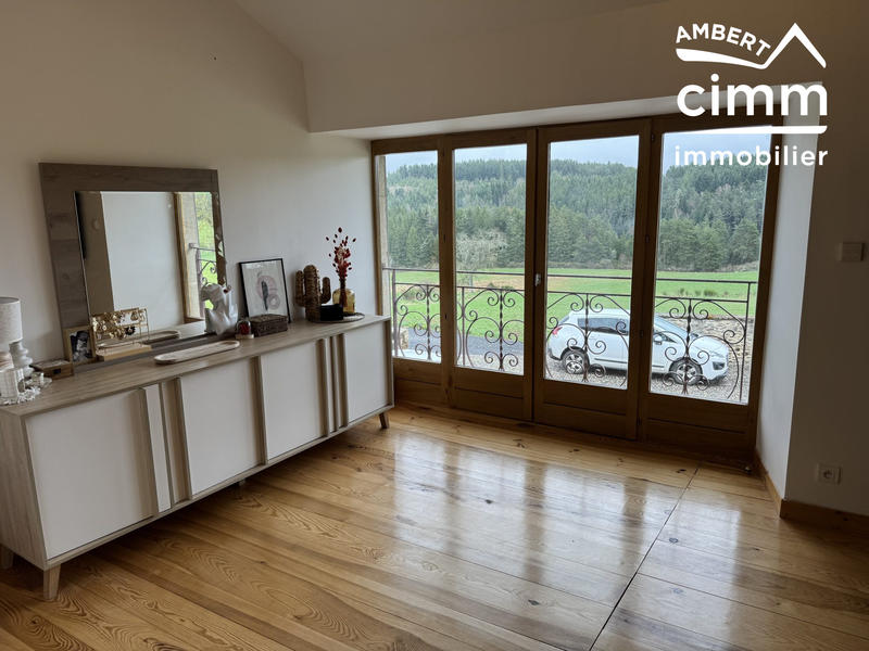 Maison - 177 m² - 9 pièces