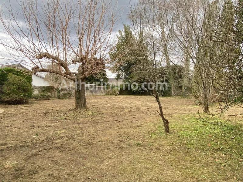 Maison - 400 m² - 12 pièces