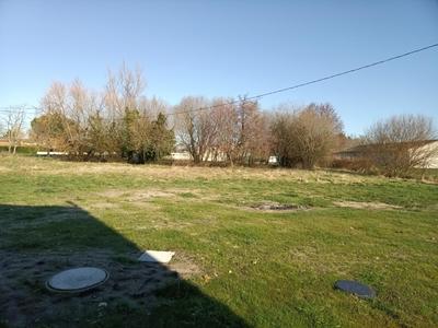 Terrain - 2 500 m²
