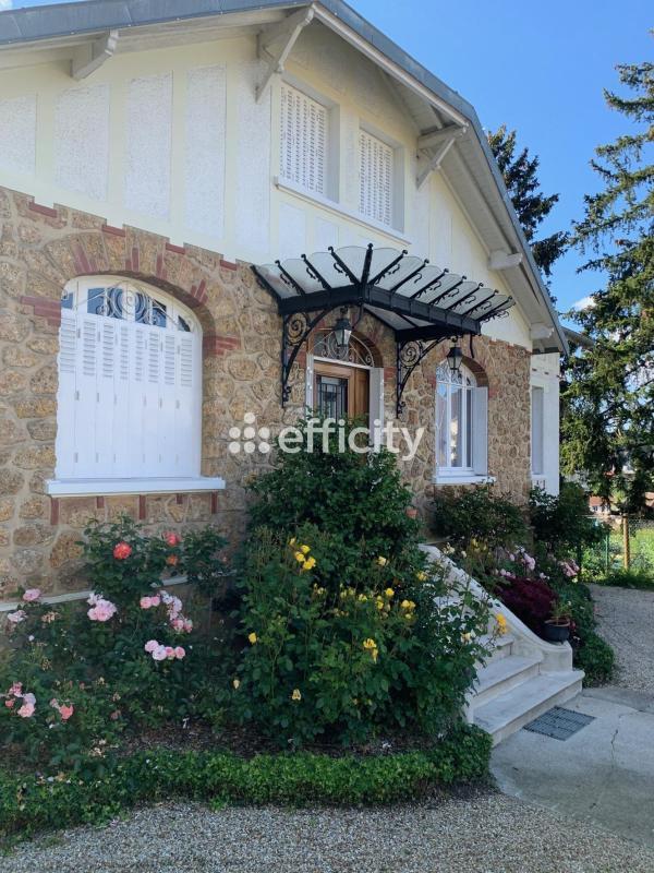 Maison - 165 m² - 6 pièces