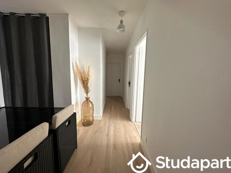 Chambre - 13 m² - 1 pièce