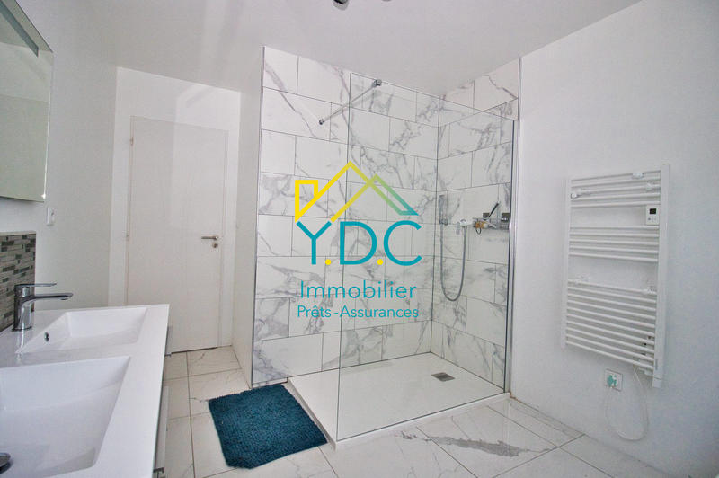 Maison contemporaine - 232 m² - 7 pièces