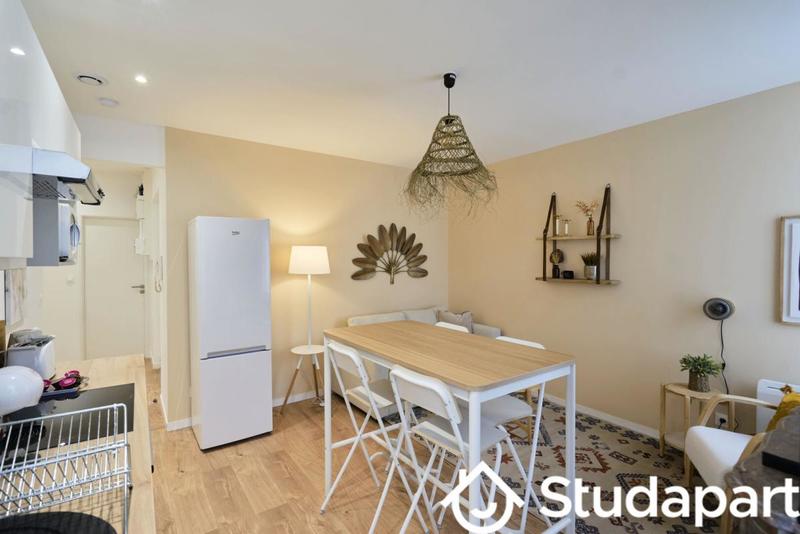 Chambre - 13 m² - 1 pièce