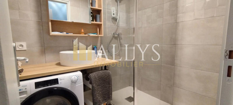 Appartement - 81 m² - 4 pièces