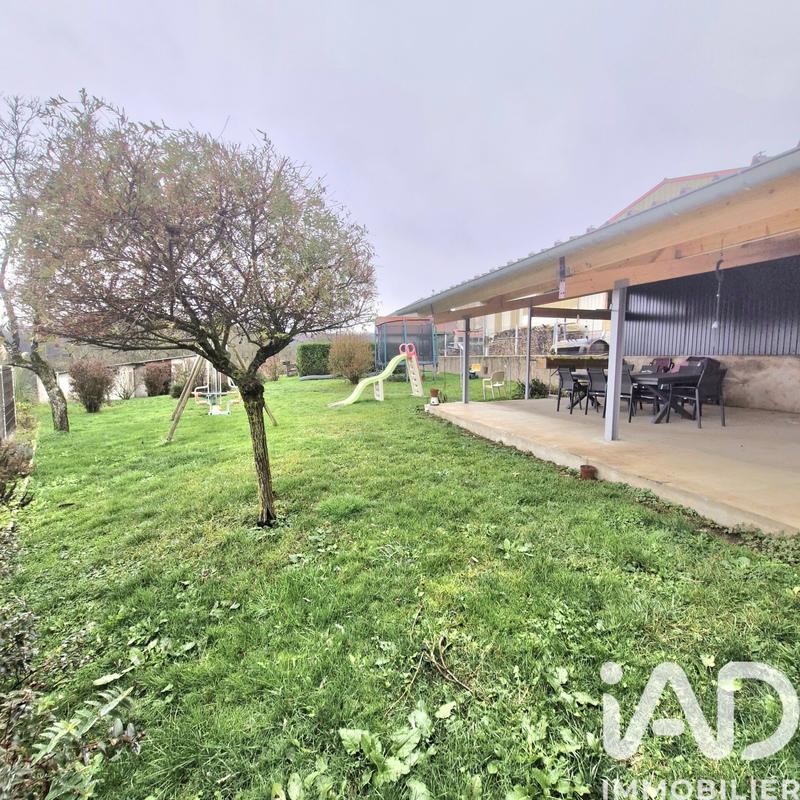 Maison - 234 m² - 8 pièces