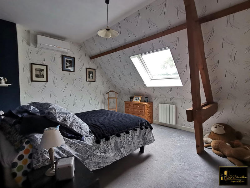 Maison traditionnelle - 163 m² - 8 pièces