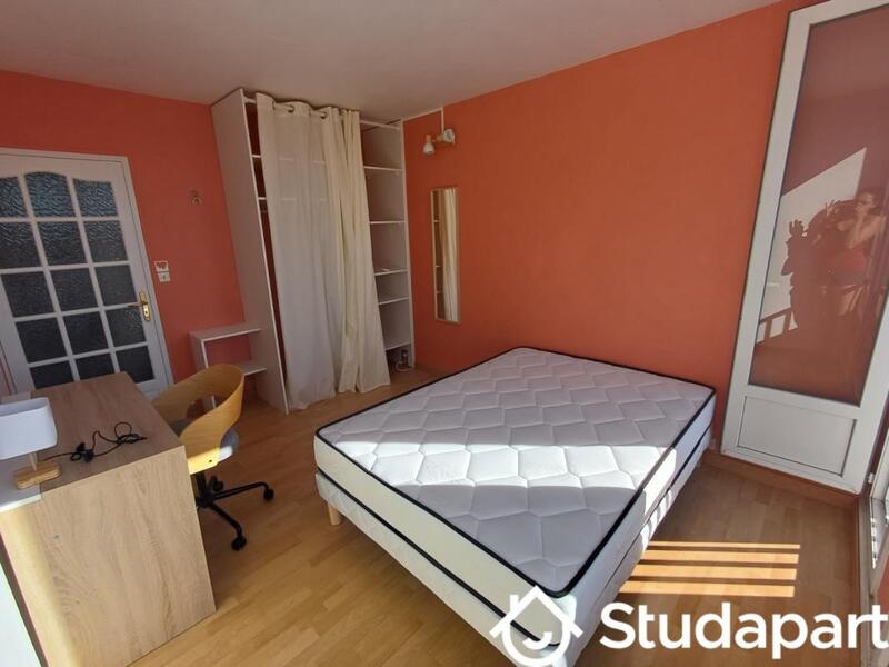 Chambre - 12 m² - 1 pièce