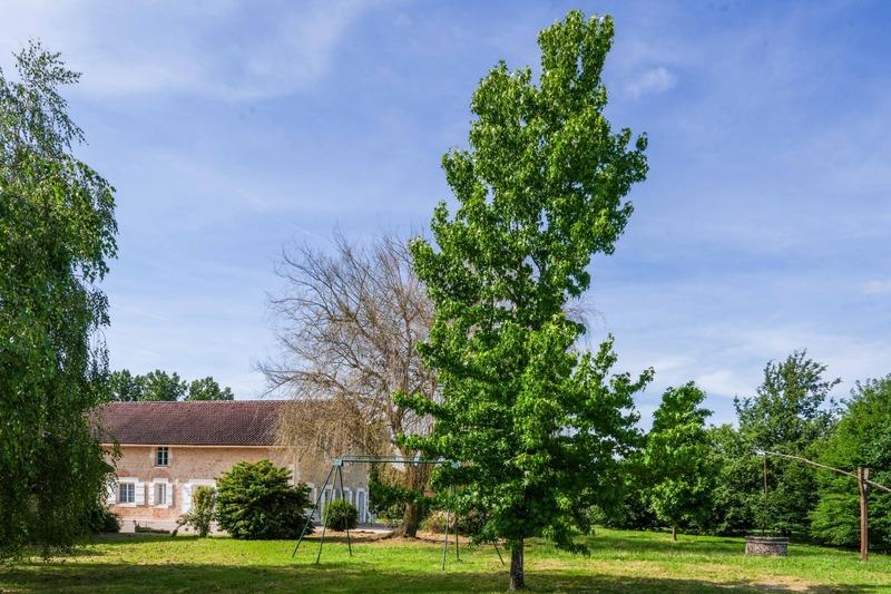 Propriété - 430 m² - 8 pièces