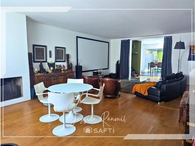 Maison - 163 m² - 5 pièces