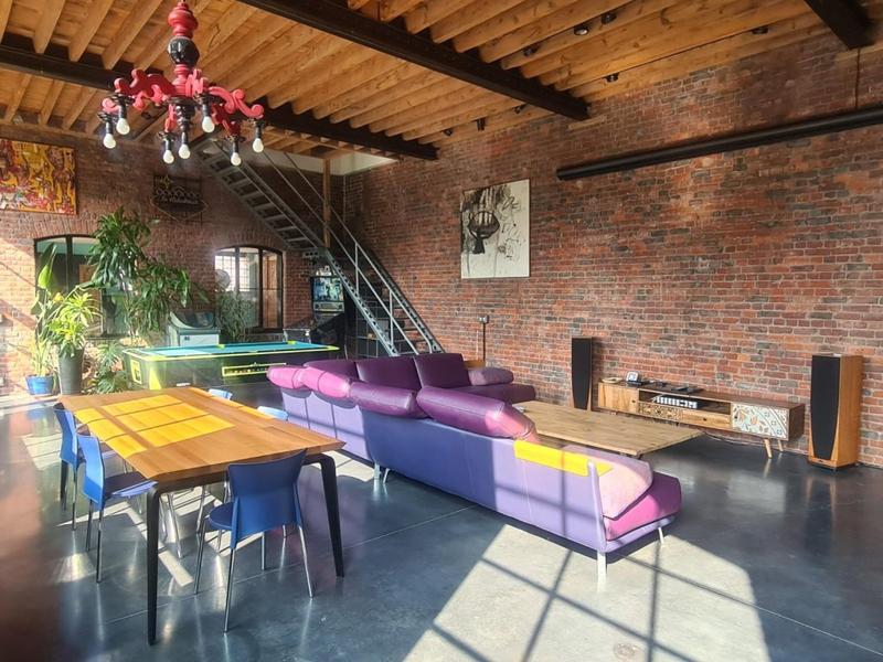 Loft - 286 m² - 4 pièces