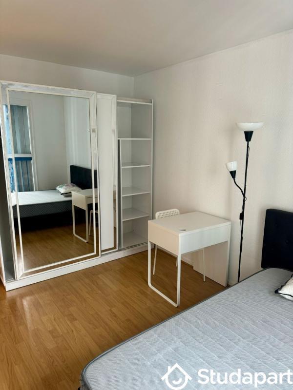Chambre - 12 m² - 1 pièce