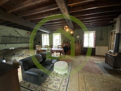 Maison - 185 m² - 8 pièces