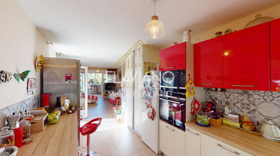 Appartement - 77 m² - 3 pièces