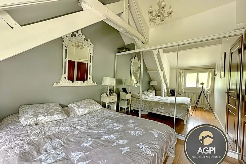 Maison traditionnelle - 122 m² - 5 pièces