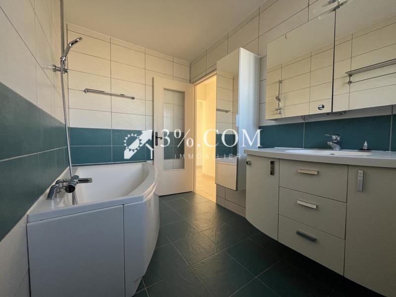 Appartement - 85 m² - 3 pièces