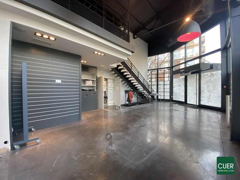 Local commercial - 263 m² - 5 pièces