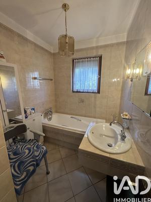 Maison - 93 m² - 5 pièces