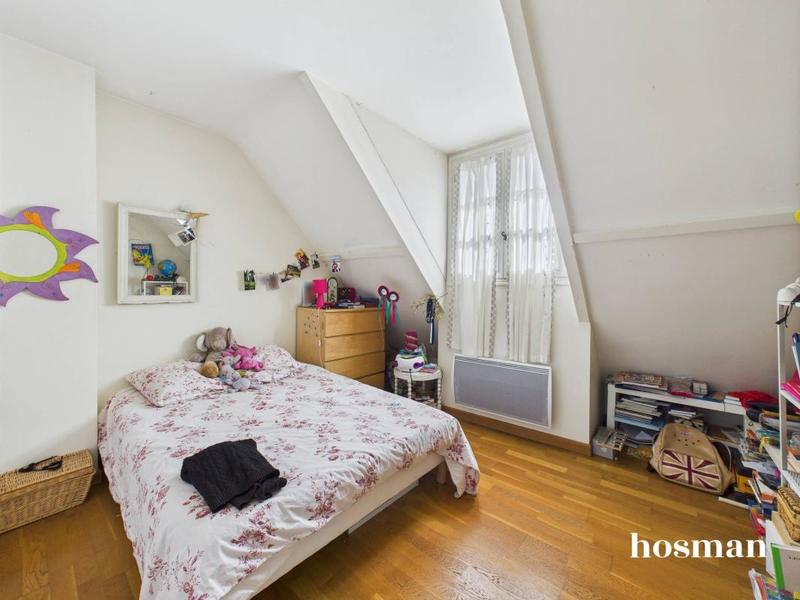 Maison - 202 m² - 10 pièces