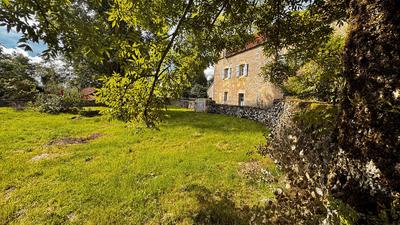 Propriété - 150 m² - 6 pièces