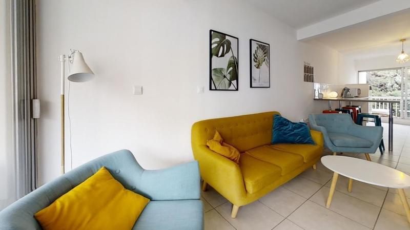 Appartement - 12 m² - 6 pièces