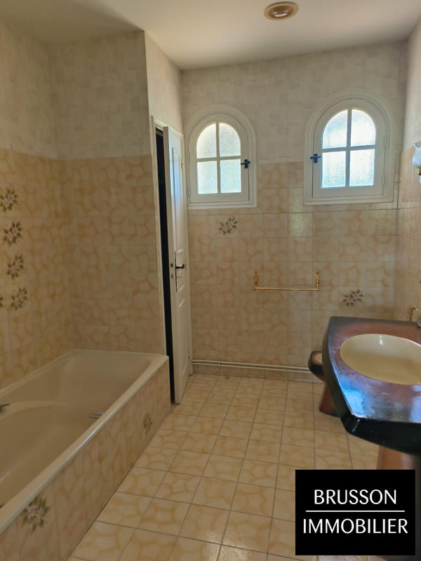 Maison - 140 m² - 6 pièces