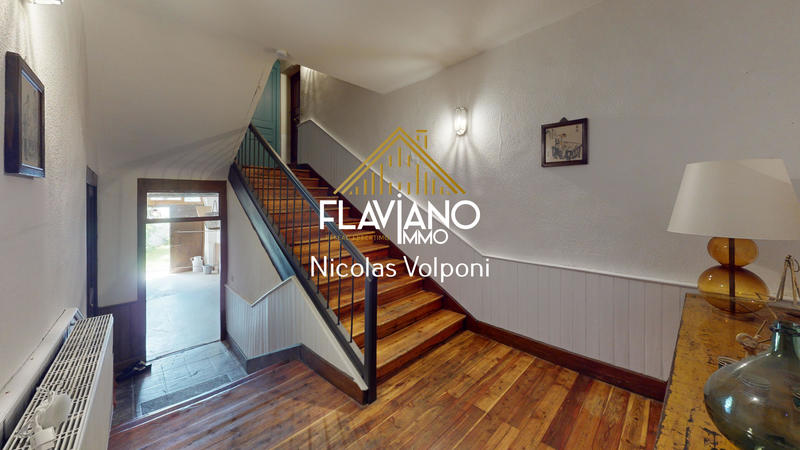 Maison - 205 m² - 7 pièces