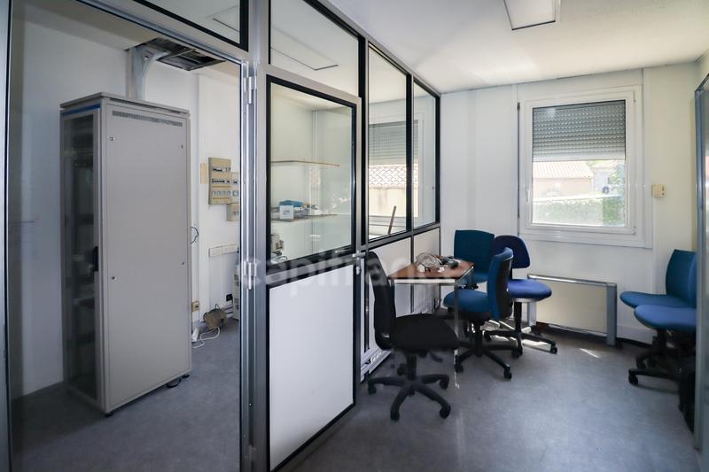 Immeuble - 170 m² - 1 pièce