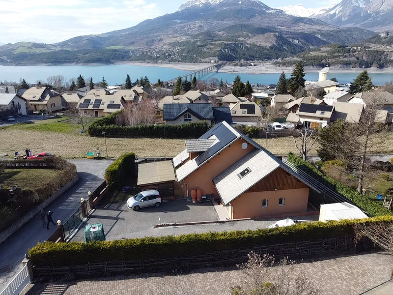 Maison - 93 m² - 4 pièces