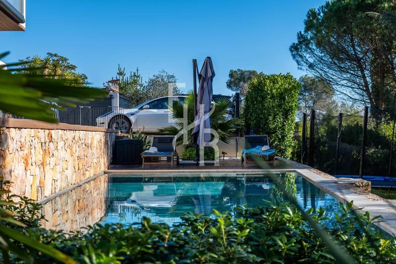 Villa - 245 m² - 5 pièces