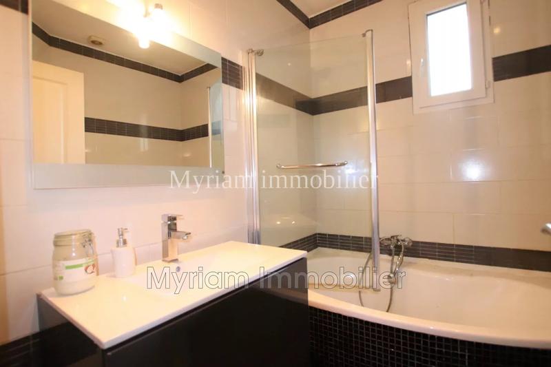 Maison - 220 m² - 5 pièces