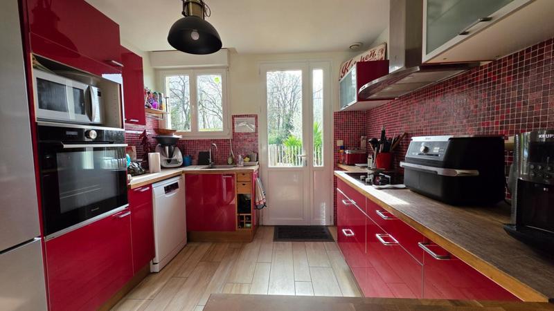 Maison - 159 m² - 8 pièces