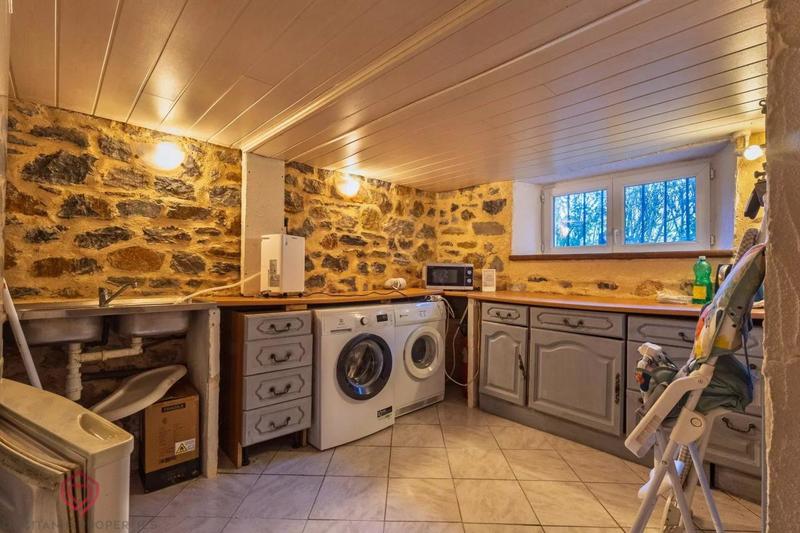 Propriété - 177 m² - 7 pièces