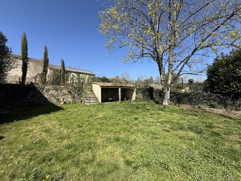 Maison - 287 m² - 12 pièces