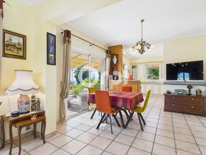 Villa - 142 m² - 6 pièces