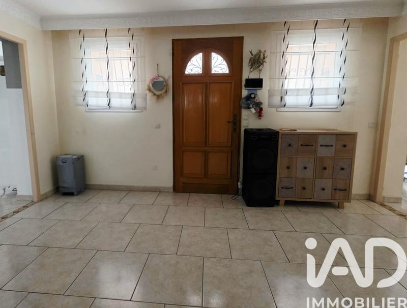 Maison - 219 m² - 6 pièces