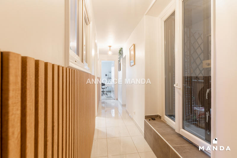 Chambre - 11 m² - 5 pièces