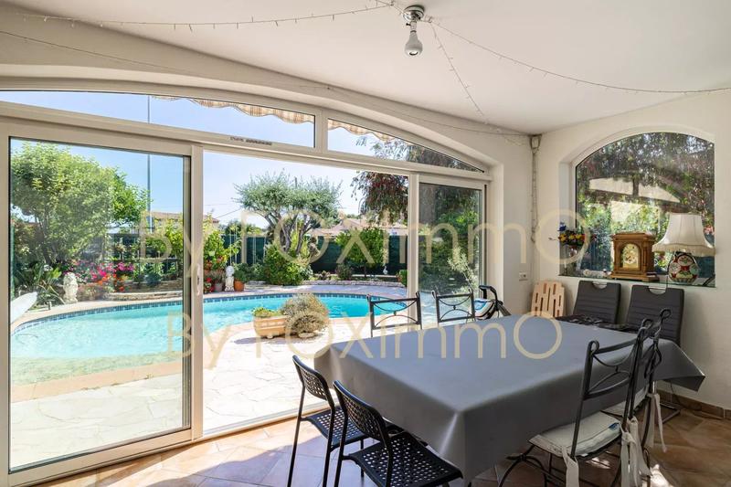 Maison - 184 m² - 6 pièces