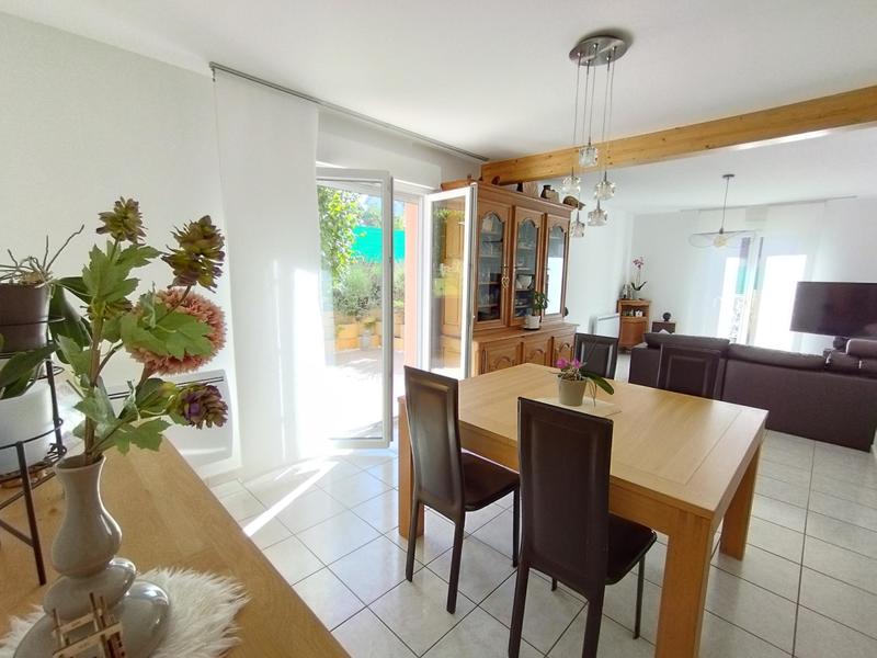 Maison - 102 m² - 5 pièces