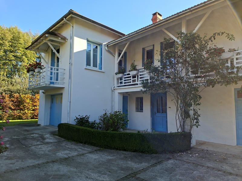 Maison - 185 m² - 6 pièces