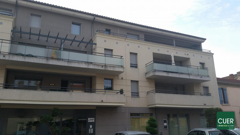 Appartement - 81 m² - 3 pièces