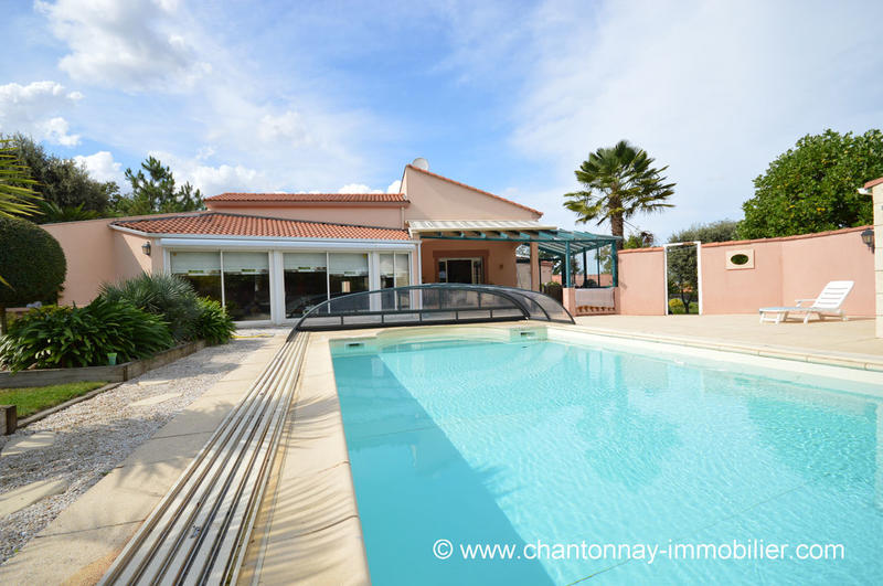 Propriété - 165 m² - 5 pièces