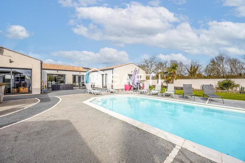 Maison - 196 m² - 6 pièces